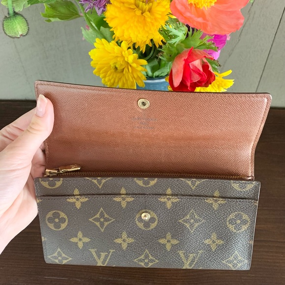 Louis Vuitton Monogram Portefeuille Sarah Long Wallet - Picture 7 of 16